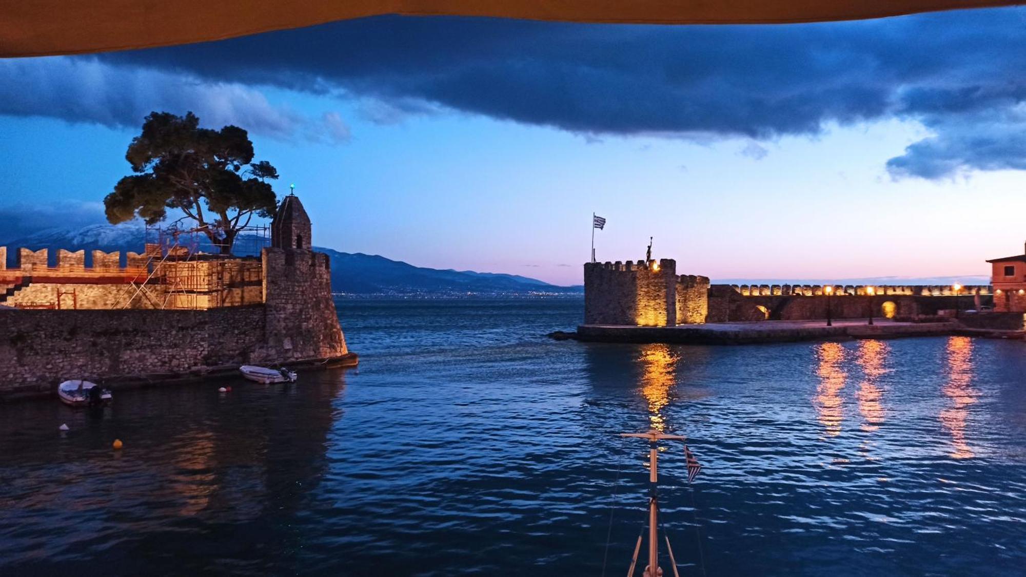 Nafpaktos Cottage By The Sea For Travelers And Dreamers! Luaran gambar