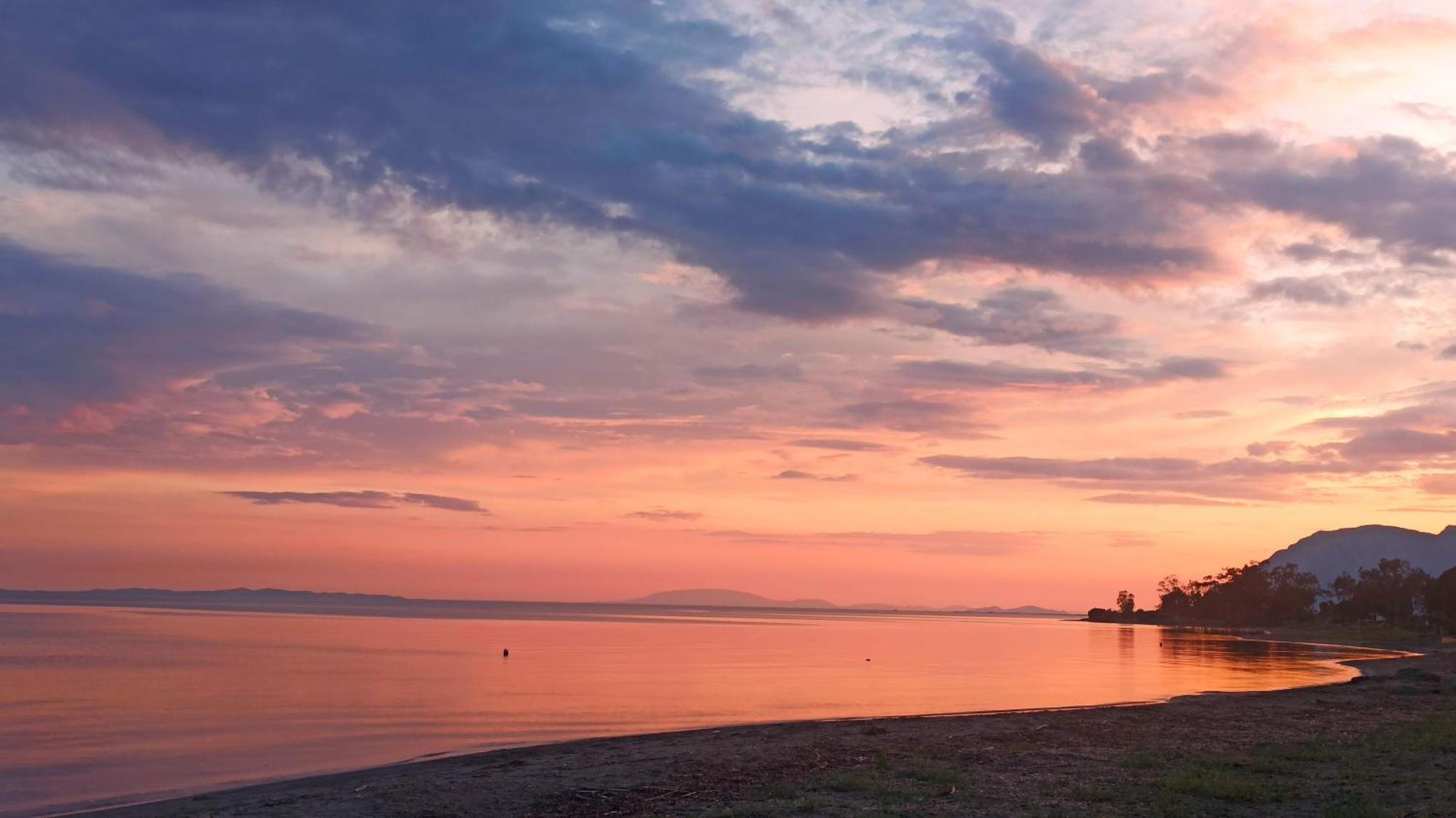 Nafpaktos Cottage By The Sea For Travelers And Dreamers! Luaran gambar