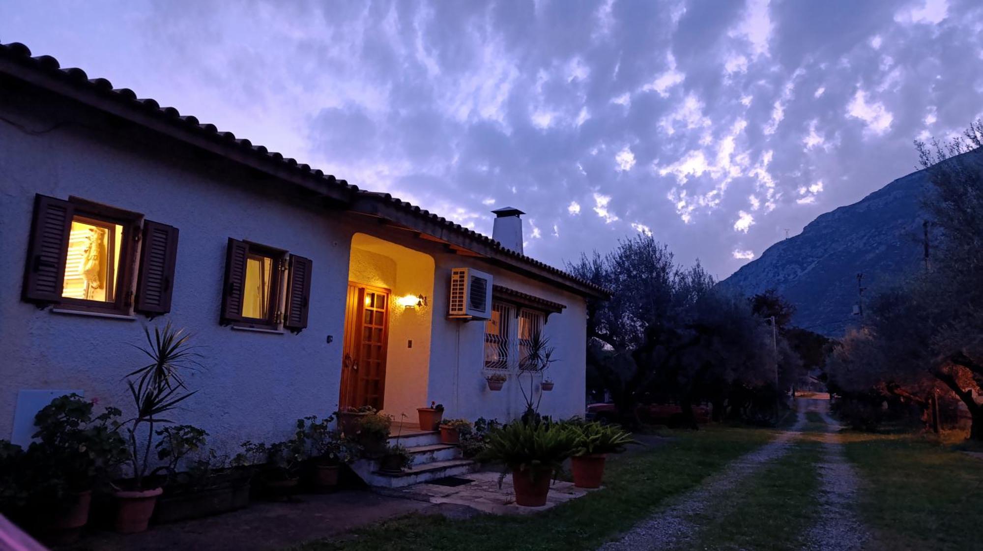 Nafpaktos Cottage By The Sea For Travelers And Dreamers! Luaran gambar